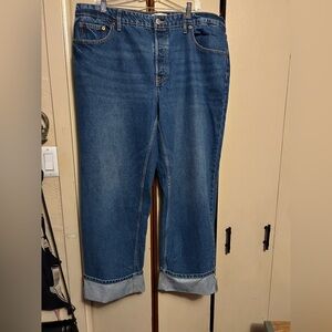 Universal Thread Blue Ankle Cropped Jeans